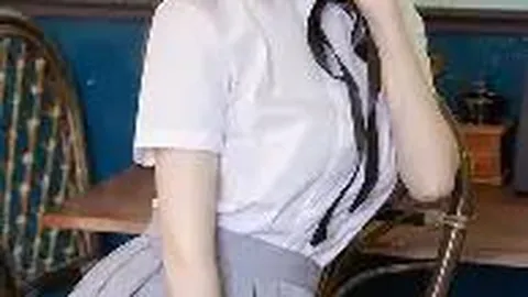 《百岁英豪》 张坪