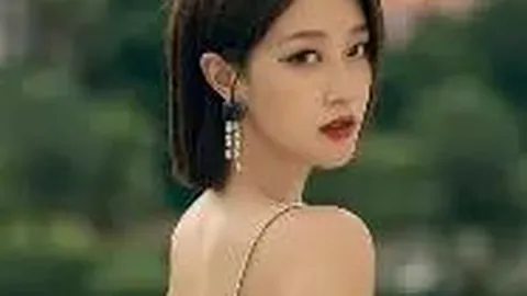 唐嫣首次公开女儿萌照，可爱小手成焦点