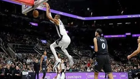 火箭双喜临门，新星闪耀但爱徒遭遇波折