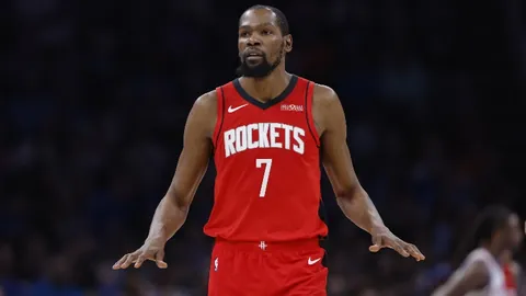 北大男足爆冷失利后走红，门将独揽30球受瞩目